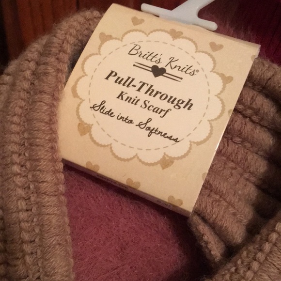 NWT Taupe Scarf Britt’s Knits - Picture 3 of 5